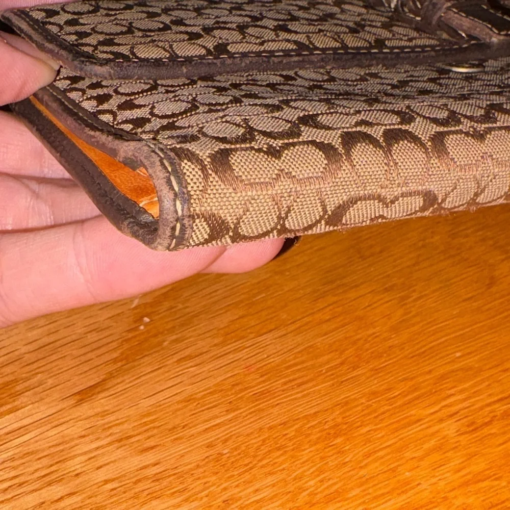 Y2K Vintage Coach Tan Monogram Snap Wallet - Picture 7 of 10